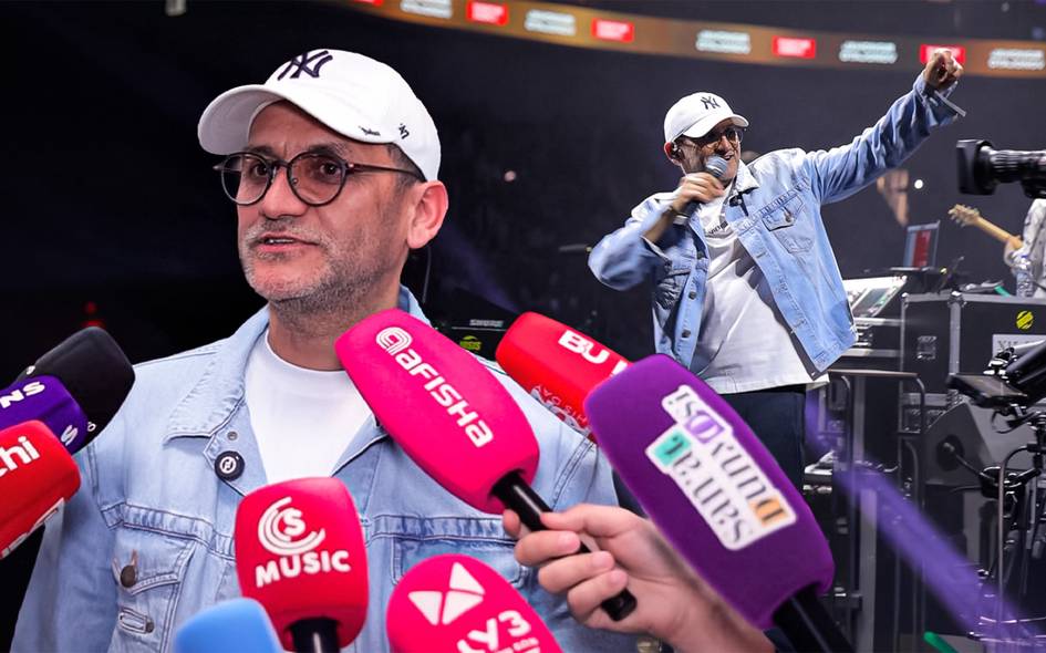 Sahnada yangragan quvonchli xabar va noodatiy imij. Jahongir Otajonovning yangi konsertidan reportaj (video)